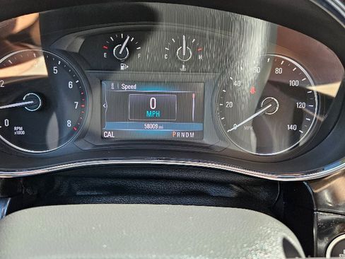 Used 2020 Buick Encore Preferred image 27