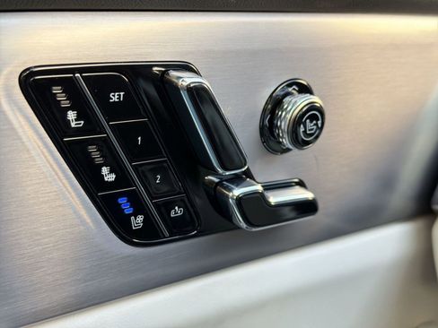 New 2026 Cadillac Vistiq Luxury AWD/4WD image 22