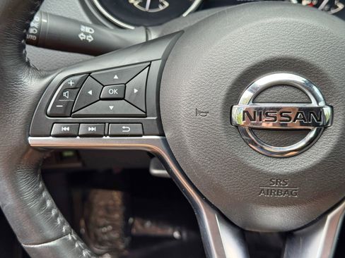 Used 2019 Nissan Rogue SV w/ Premium Package FWD image 21