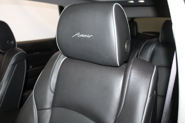 Used 2021 Buick Enclave Avenir w/ Avenir Technology Package AWD/4WD image 10