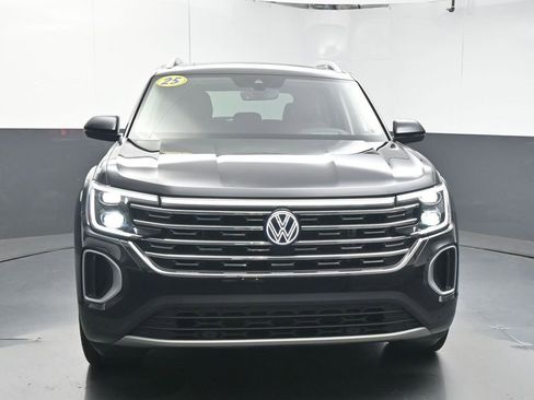 Used 2025 Volkswagen Atlas SEL image 3