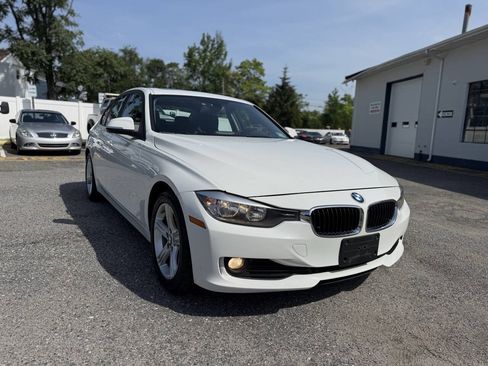 Used 2014 BMW 320i xDrive Sedan AWD/4WD image 4