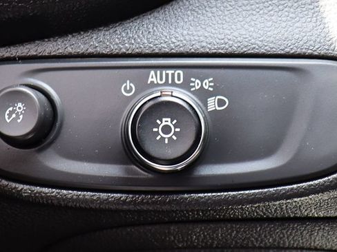 Used 2021 Chevrolet Trax LT AWD/4WD image 41