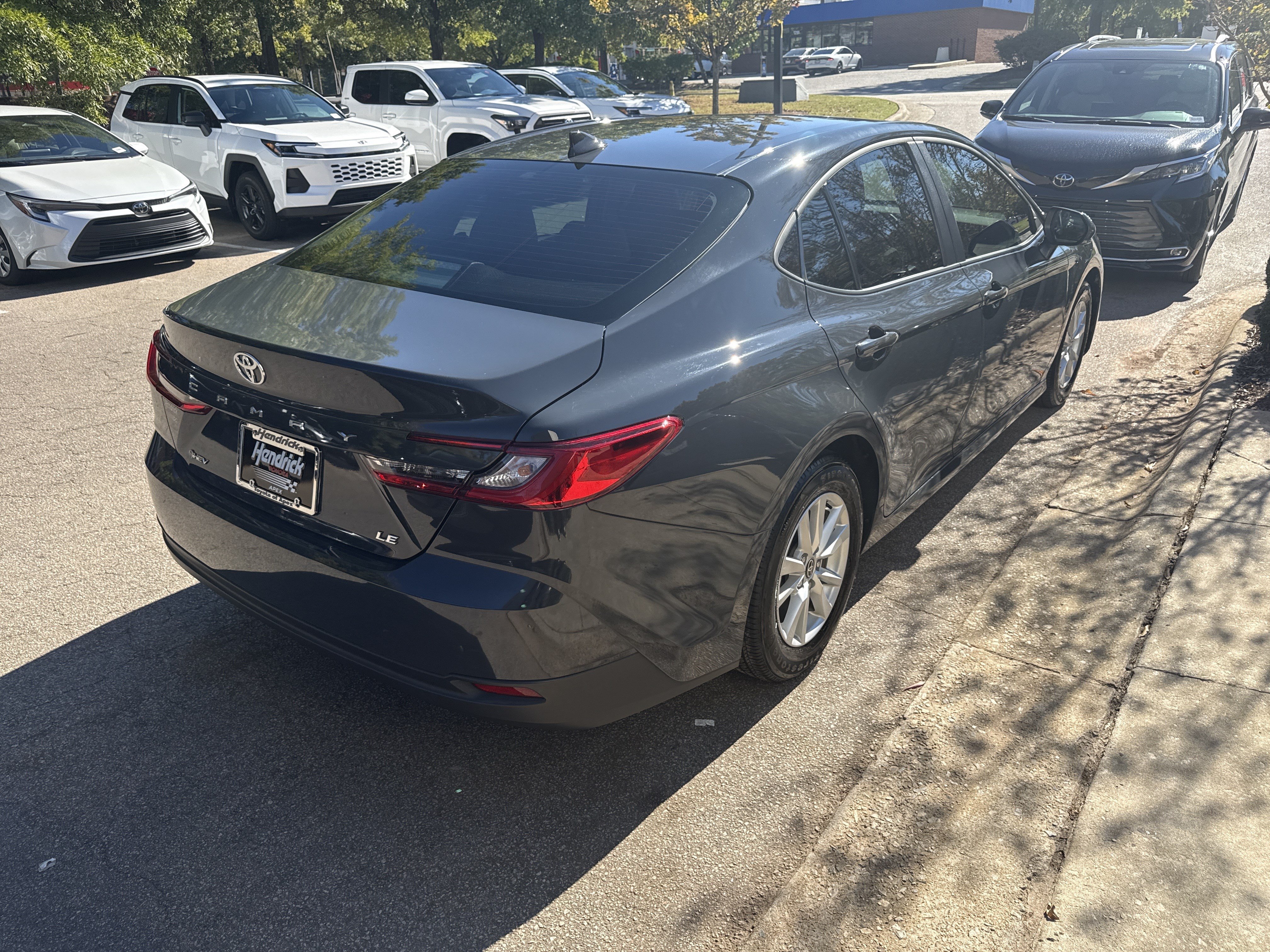 Used 2025 Toyota Camry LE FWD image 22