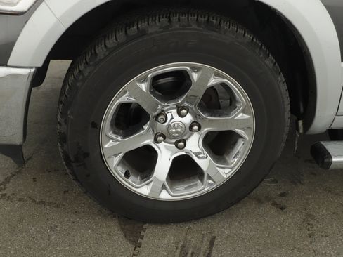 Used 2017 RAM 1500 Laramie w/ Convenience Group image 12