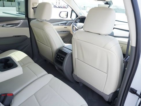 Used 2024 Cadillac XT5 Premium Luxury w/ Technology Package FWD image 10