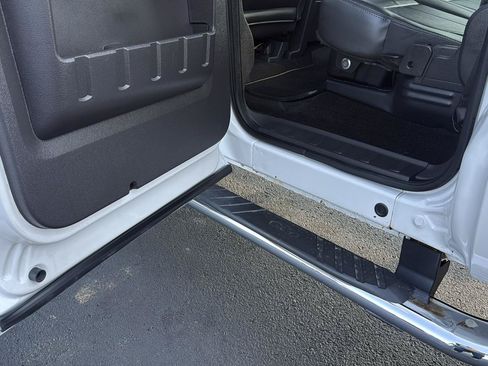 Used 2011 Ford F250 Lariat w/ Lariat Interior Pkg AWD/4WD image 22