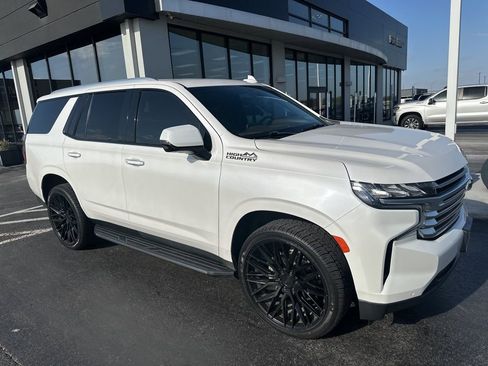 Used 2021 Chevrolet Tahoe High Country RWD image 3