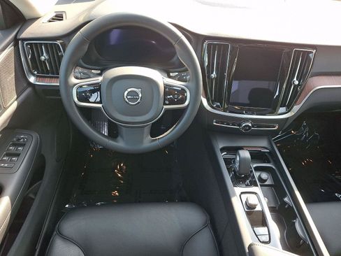 Certified 2025 Volvo S60 B5 Plus AWD/4WD image 12