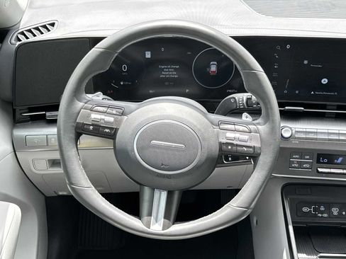 Used 2024 Hyundai Kona SEL w/ Convenience Package FWD image 14