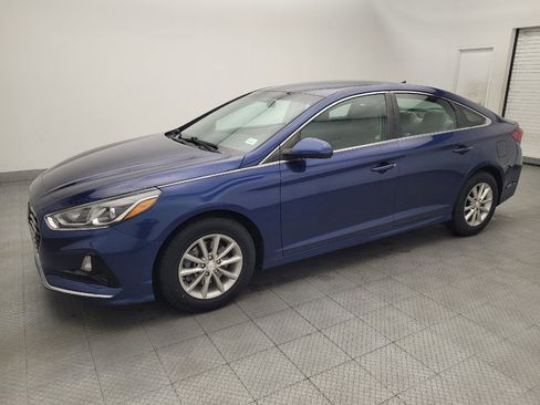 Used 2019 Hyundai Sonata SE FWD image 2