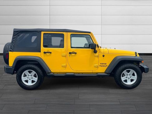 Used 2015 Jeep Wrangler Unlimited Sport w/ Quick Order Package 24S AWD/4WD image 3