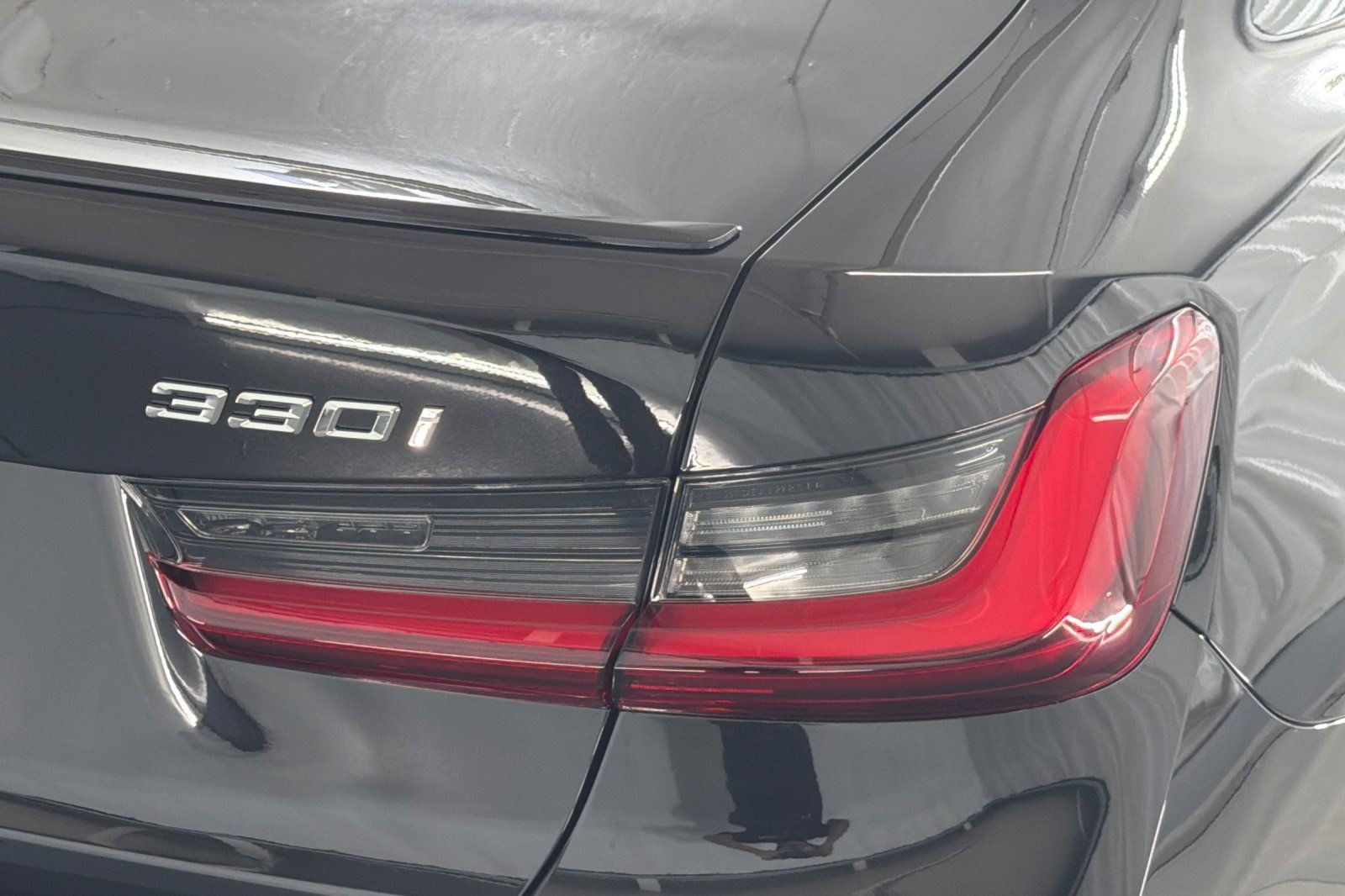 New 2026 BMW 330i Sedan w/ M Sport Package RWD image 25