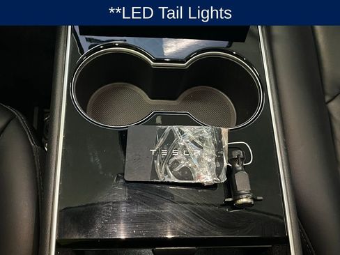Used 2021 Tesla Model Y Long Range image 11