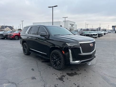 Used 2023 Cadillac Escalade Premium Luxury image 4