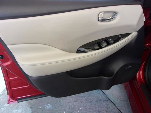 Used 2018 Nissan Leaf SL w/ SL Technology Package image 33