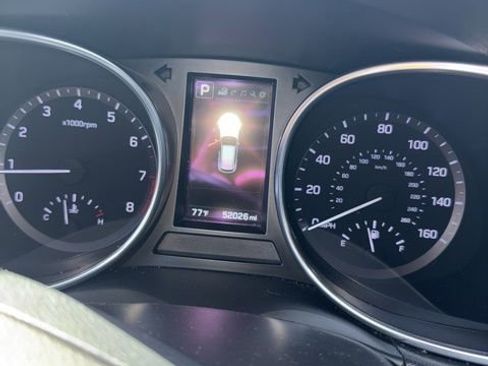 Used 2018 Hyundai Santa Fe Sport image 15