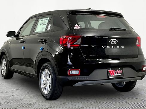 New 2026 Hyundai Venue SE FWD image 4