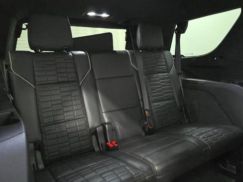 Used 2021 Cadillac Escalade Premium Luxury Platinum image 11