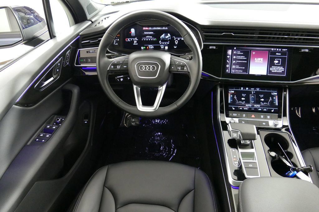 Used 2025 Audi Q7 2.0T Premium w/ Convenience Plus Package AWD/4WD image 28