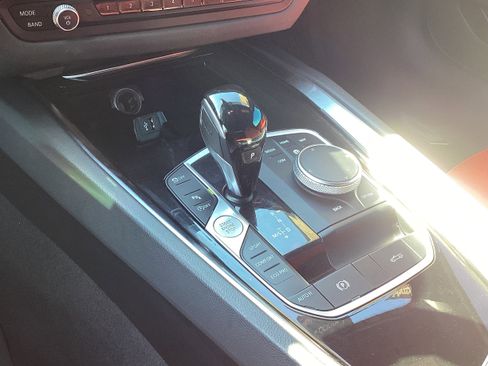 Used 2024 BMW Z4 M40i w/ Premium Package image 29