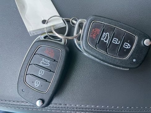 Used 2019 Hyundai Tucson SE AWD/4WD image 11