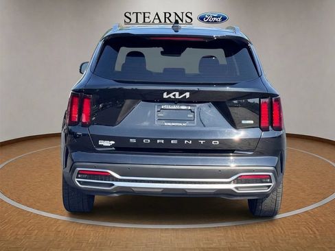 Used 2022 Kia Sorento S FWD image 4