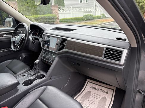 Used 2018 Volkswagen Atlas SE FWD image 13