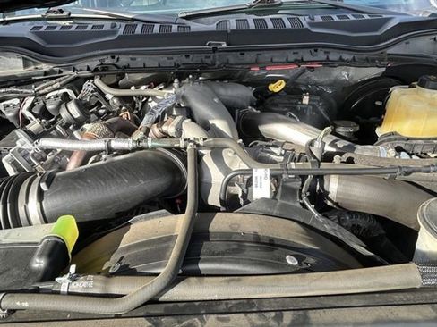 Used 2022 Ford F250 Platinum w/ Tremor Off-Road Package image 39