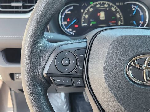 Used 2024 Toyota RAV4 XLE image 16