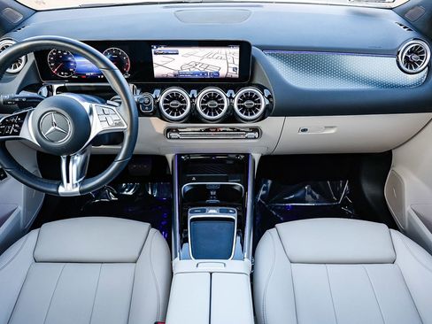 Certified 2025 Mercedes-Benz GLA 250 4MATIC image 10