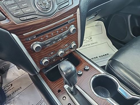 Used 2017 Nissan Pathfinder Platinum w/ Family Entertainment Package image 17