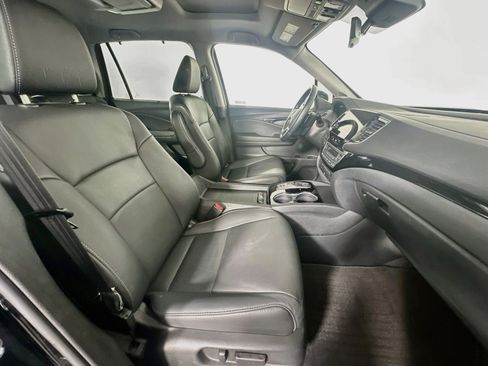 Used 2021 Honda Pilot Touring image 34