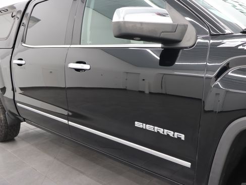 Used 2017 GMC Sierra 1500 SLT w/ Suspension Package, Off-Road AWD/4WD image 23