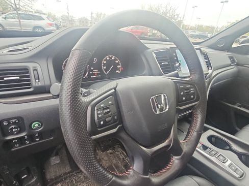 Used 2025 Honda Ridgeline TrailSport image 5