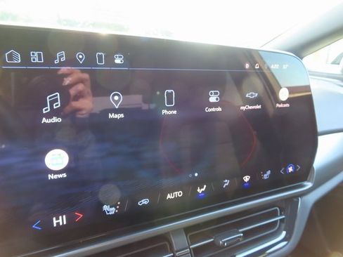 Certified 2024 Chevrolet Equinox EV RS image 20