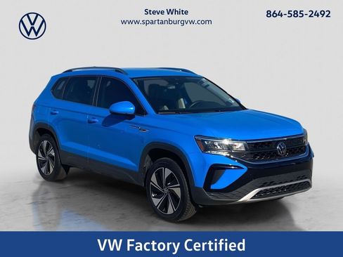 Certified 2024 Volkswagen Taos SE AWD/4WD image 1