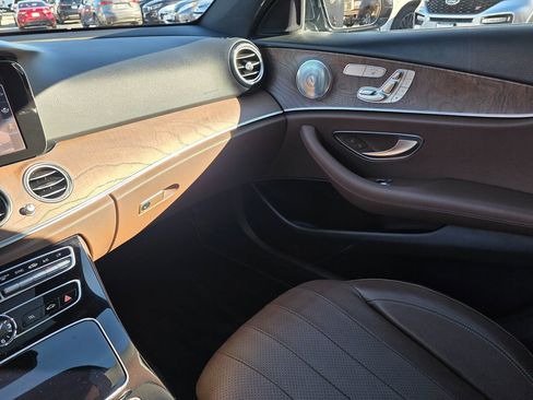 Used 2017 Mercedes-Benz E 300 RWD Sedan image 37