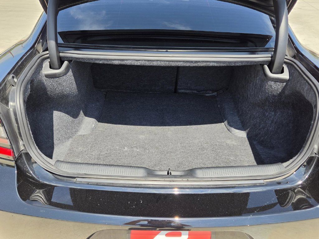 Used 2023 Dodge Charger R/T w/ Blacktop Package RWD image 41