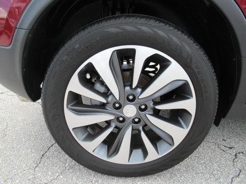 Used 2022 Buick Encore Preferred w/ Safety Package FWD image 8