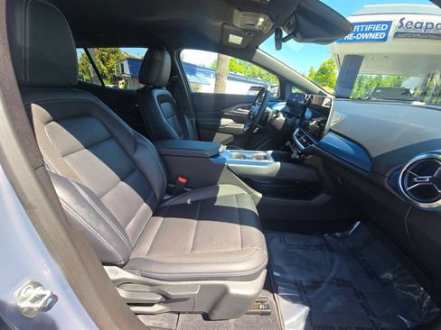Used 2024 Chevrolet Equinox EV LT AWD/4WD image 11