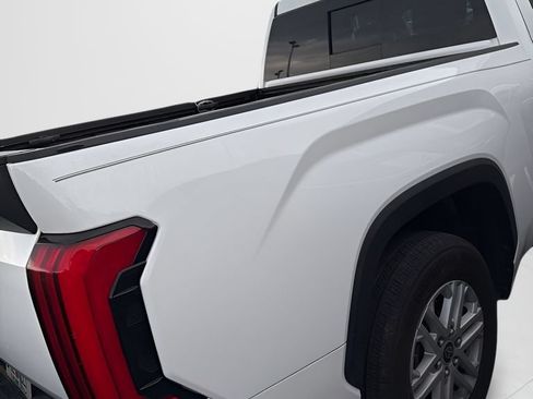 Used 2022 Toyota Tundra SR5 w/ SR5 Premium Package RWD image 10