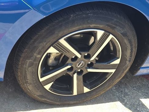 Used 2025 Nissan Sentra SV FWD image 10