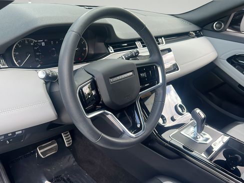 Used 2023 Land Rover Range Rover Evoque R-Dynamic SE AWD/4WD image 4
