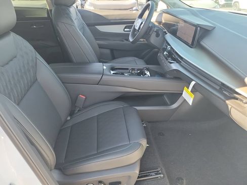 New 2026 Nissan Murano Platinum w/ Cargo Package AWD/4WD image 13