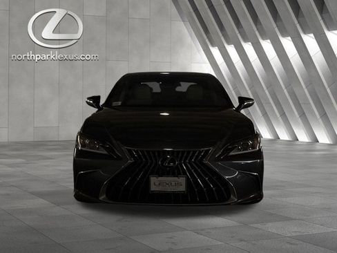 Certified 2023 Lexus ES 350 w/ Premium Package image 7