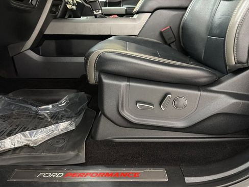 Used 2017 Ford F150 Raptor w/ Equipment Group 802A Luxury AWD/4WD image 19