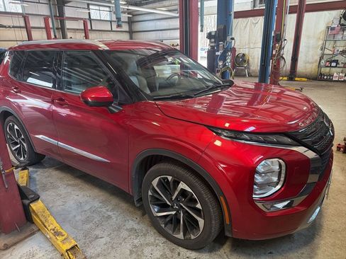 Used 2022 Mitsubishi Outlander SEL AWD/4WD image 1