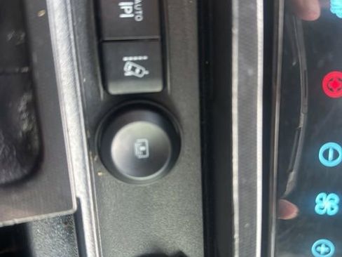 Used 2017 Ford Taurus SHO w/ Driver Assist Package AWD/4WD image 29