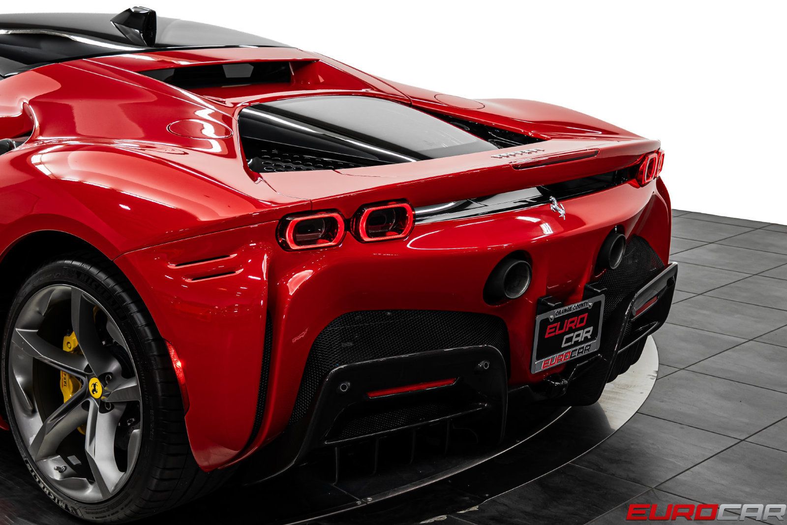 Used 2021 Ferrari SF90 Stradale AWD/4WD image 21